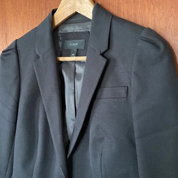 J Crew well constructed and lined petite jacket w/ slightly puffed sleeves - Picture 4 of 13